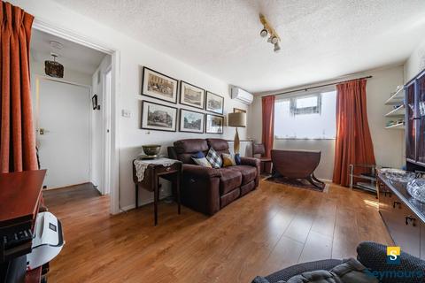 undefined, Clover Road, Surrey GU2