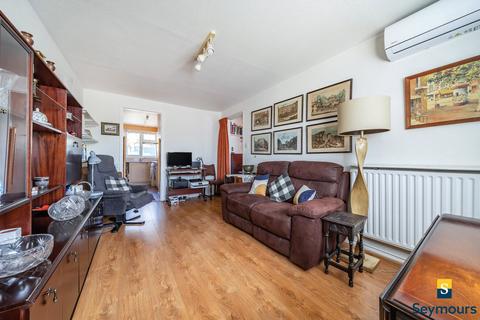 undefined, Clover Road, Surrey GU2