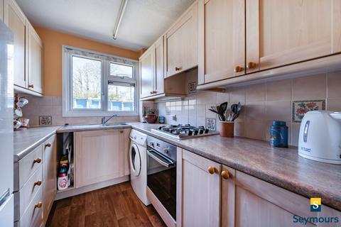 undefined, Clover Road, Surrey GU2