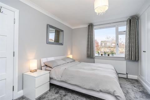 1 Cardiff Road, London, W7 2BW