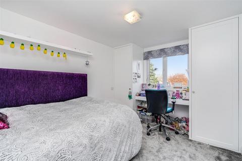 1 Cardiff Road, London, W7 2BW