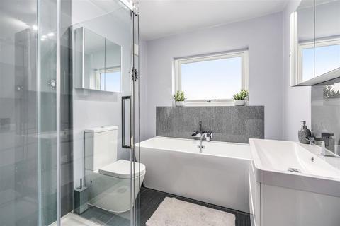 1 Cardiff Road, London, W7 2BW