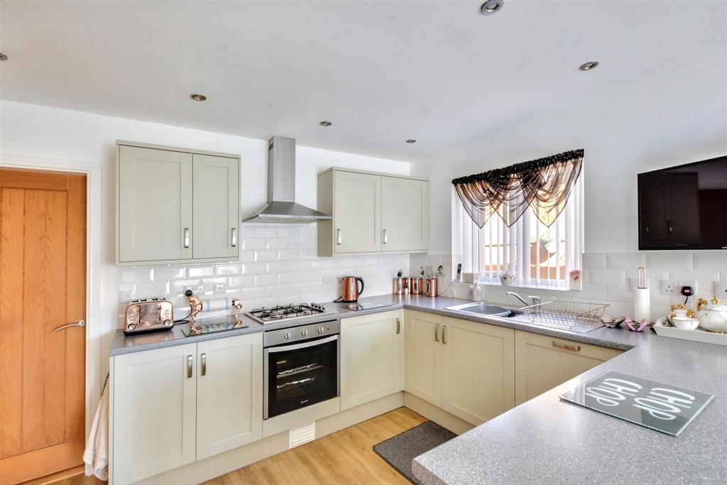 Kitchen  (1).jpeg