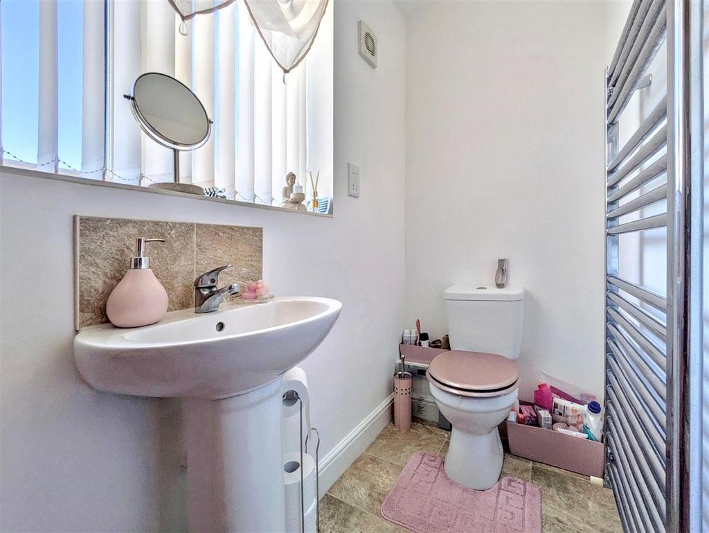 Ensuite.jpeg