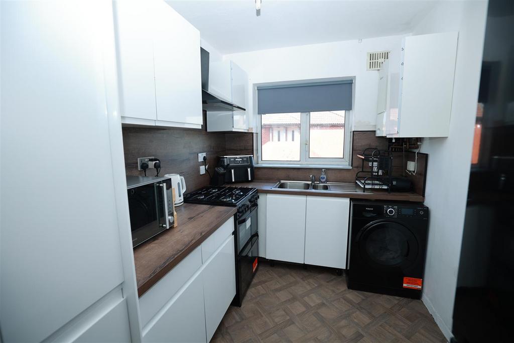 R6  4521.jpg