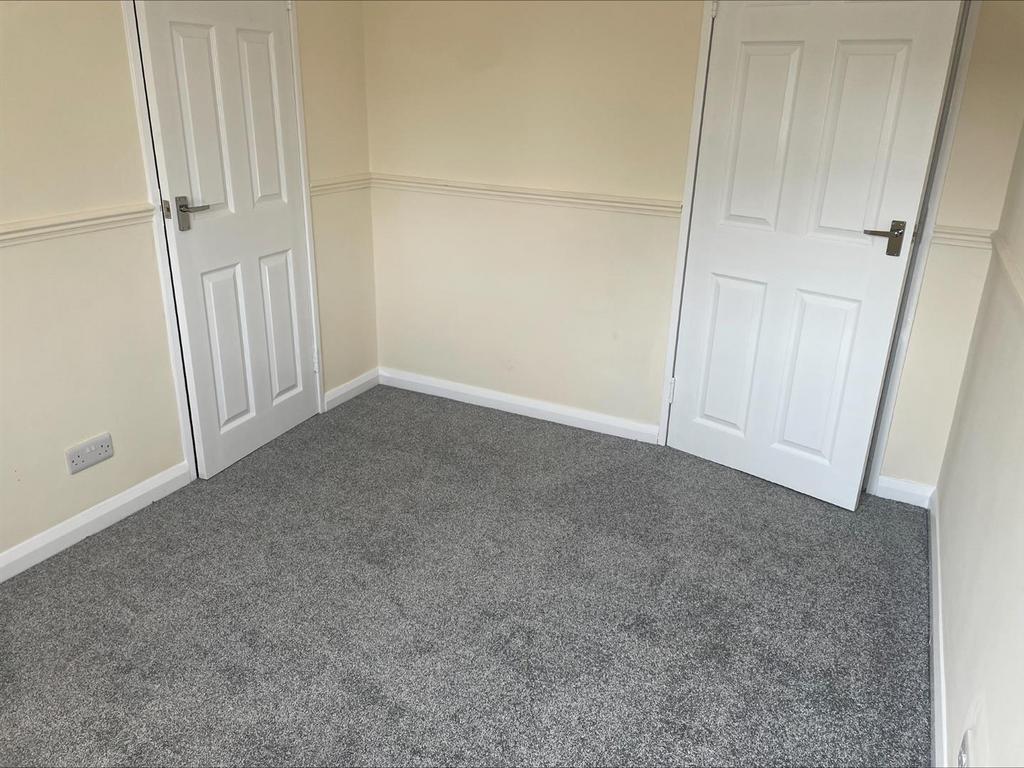 Spare bedroom.jpg