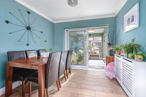 73 Beech Way, Basingstoke, RG23 8LS