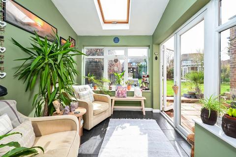 73 Beech Way, Basingstoke, RG23 8LS