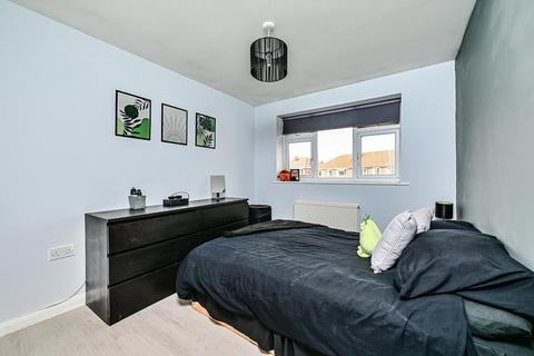 73 Beech Way, Basingstoke, RG23 8LS
