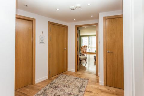 7/7 Dock Street, Edinburgh, EH6 6HU