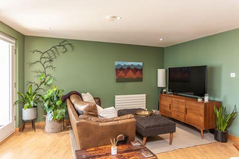 7/7 Dock Street, Edinburgh, EH6 6HU