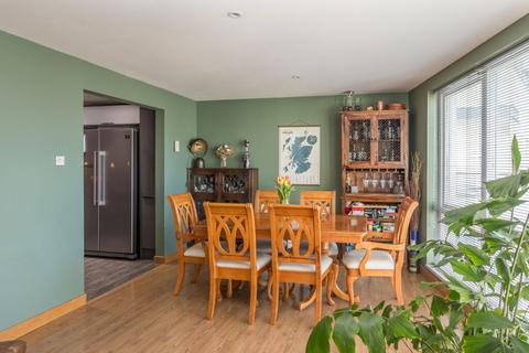 7/7 Dock Street, Edinburgh, EH6 6HU