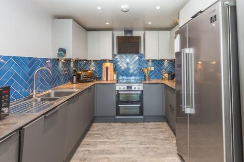 7/7 Dock Street, Edinburgh, EH6 6HU