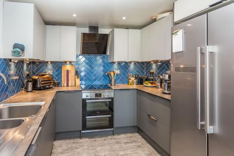 7/7 Dock Street, Edinburgh, EH6 6HU