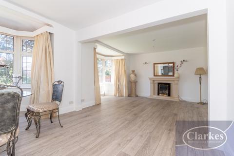 undefined, LARGE 3 DOUBLE BED West Way, Bournemouth