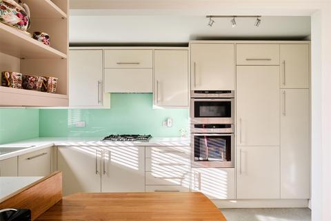 31 Herons Place, Isleworth, TW7 7BE