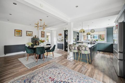 4 bedroom detached house for sale, The Ghyll, Huddersfield, HD2