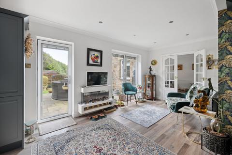4 bedroom detached house for sale, The Ghyll, Huddersfield, HD2