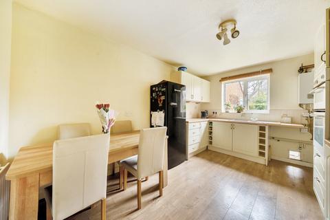 4 bedroom detached house for sale, Launcelyn Close, North Baddesley, Southampton, Hampshire, SO52