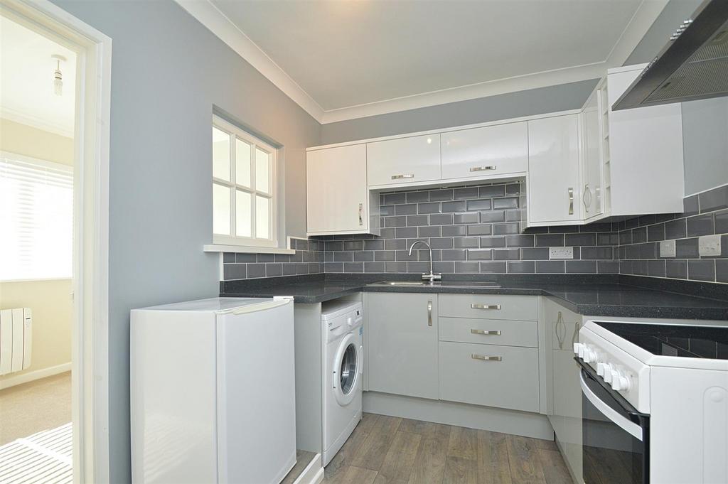 Resized Kitcehn1.jpg