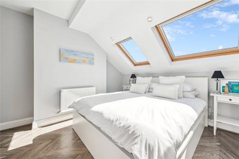 26b Vanderbilt Road, London, SW18 3BQ
