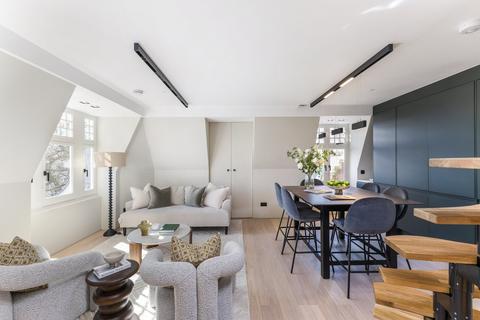 Flat 4, 17 Egerton Gardens, London, SW3 2DF