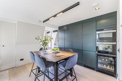 Flat 4, 17 Egerton Gardens, London, SW3 2DF