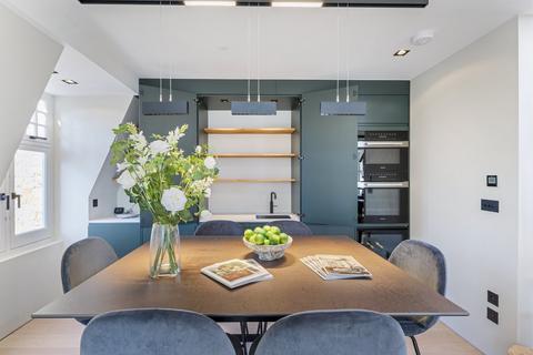 Flat 4, 17 Egerton Gardens, London, SW3 2DF