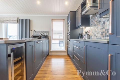 3 bedroom mobile home for sale, Paston Road, Norwich NR11