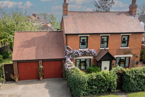 4 bedroom detached house for sale, Worcester WR2