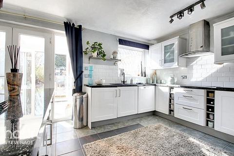 3 bedroom terraced house for sale, Foxfield, Stevenage