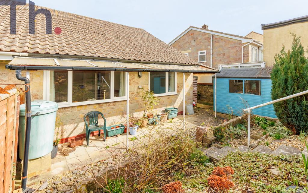 Veranda &amp; Garden