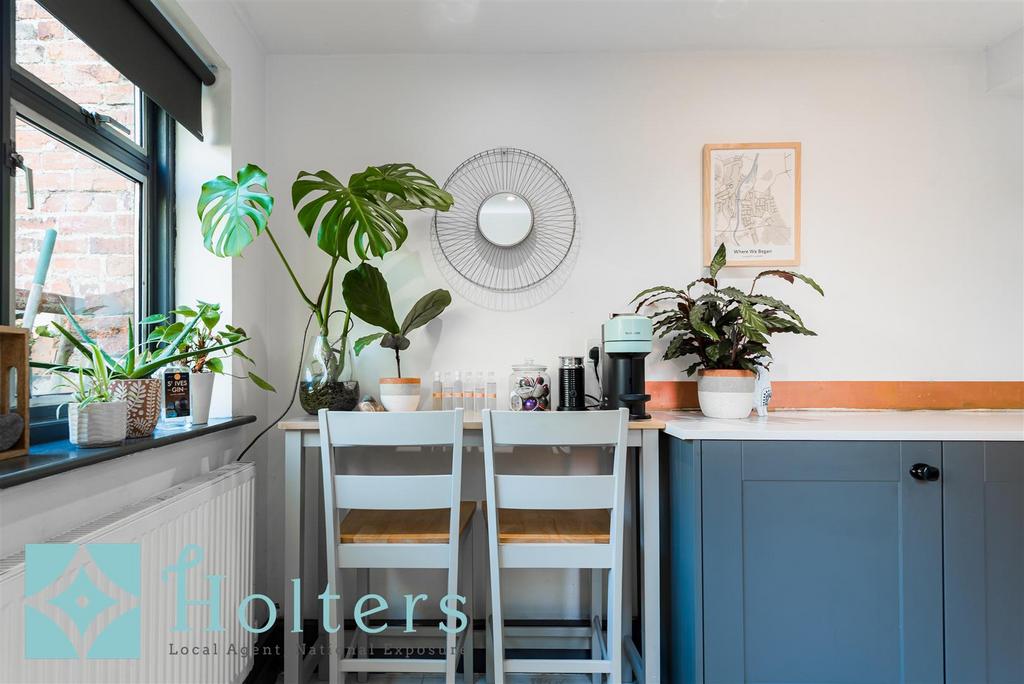 31 New Road, Newtown-12.jpg