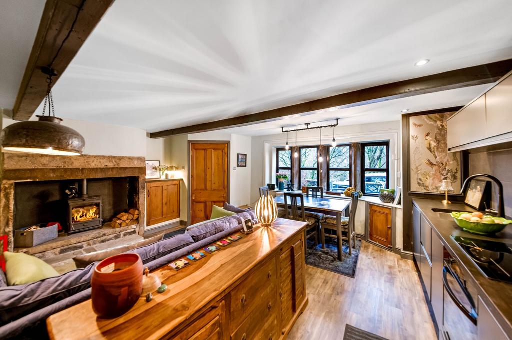Open plan dining kitchen and living room