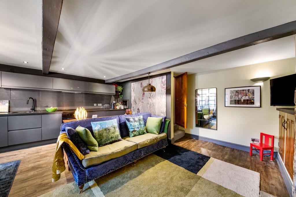 Open plan dining kitchen and living room
