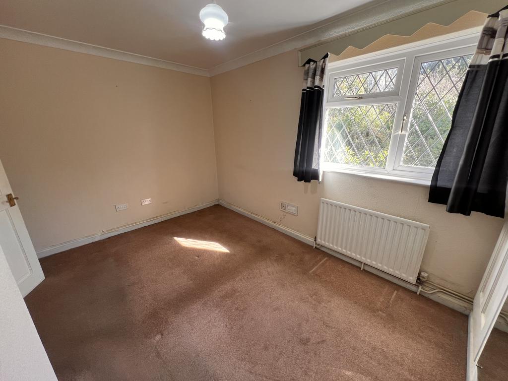 Rear bedroom 2