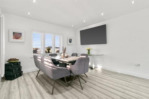 Alina Cottage Halket Road, Lugton, Kilmarnock, KA3 4EE