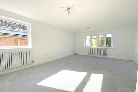 36 Bradley Road, Waltham, Grimsby, DN37 0UZ