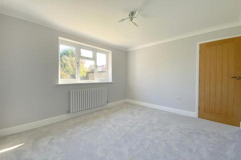36 Bradley Road, Waltham, Grimsby, DN37 0UZ