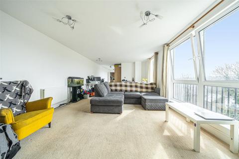 2 bedroom apartment for sale, Canal Road, Gravesend, Kent