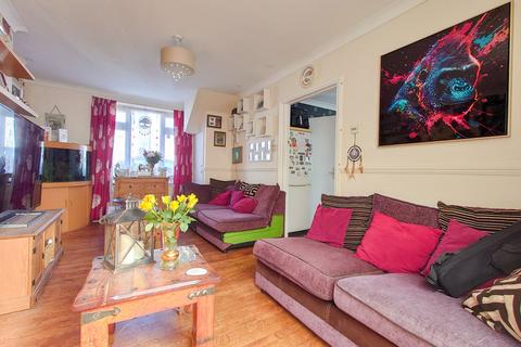 3 bedroom semi-detached house for sale, Gibbon Road, Newhaven