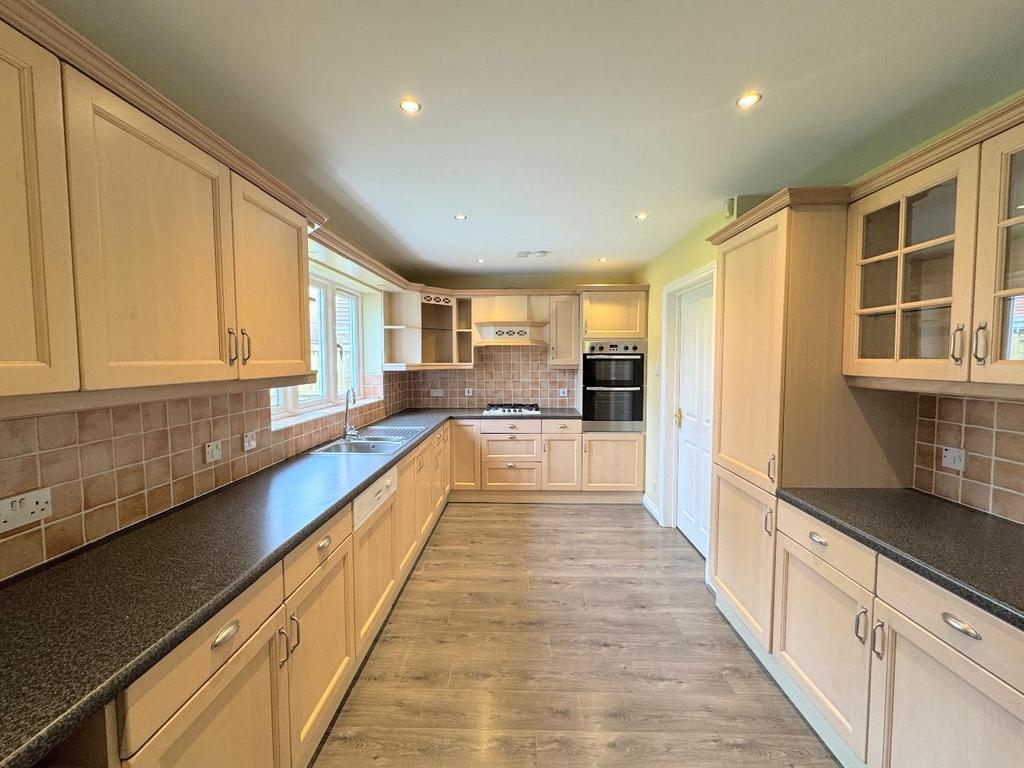 Dining kitchen
