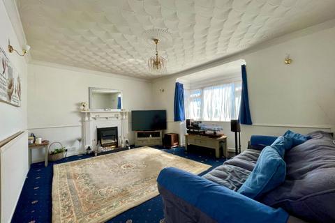 3 bedroom detached house for sale, Barnes Crescent, Bournemouth BH10