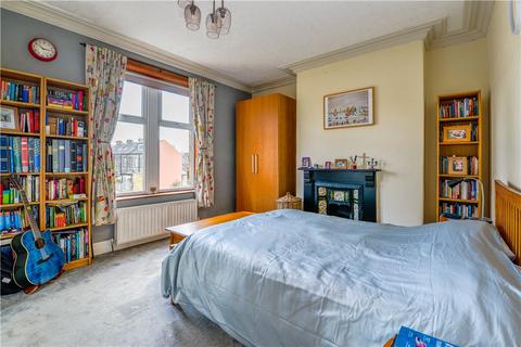 10 Beechroyd Terrace, Bingley, BD16 1EJ