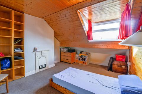 10 Beechroyd Terrace, Bingley, BD16 1EJ