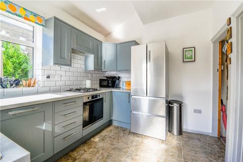 10 Beechroyd Terrace, Bingley, BD16 1EJ