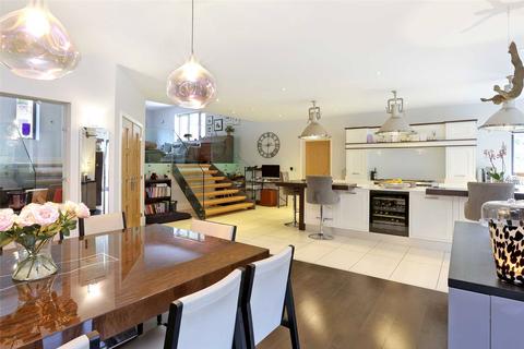 5 bedroom detached house for sale, Elmshott Close, Penn, Buckinghamshire, HP10