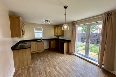 4 bedroom terraced house to rent, Edward Pease Way, Darlington