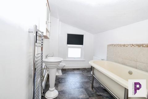 2 bedroom terraced house for sale, Luton High Street, Chatham, Kent, ME5