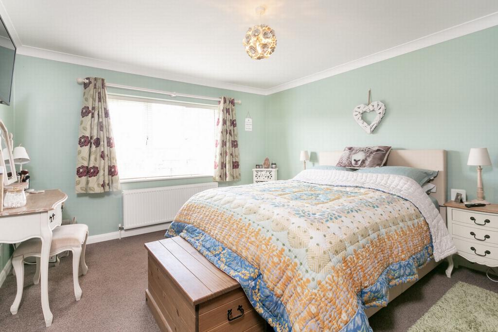 Principal bedroom